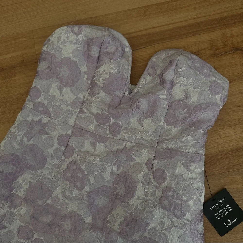 NWT Lulu's Lavender Floral Jacquard Strapless Mini Dress Size M - Picture 7 of 9